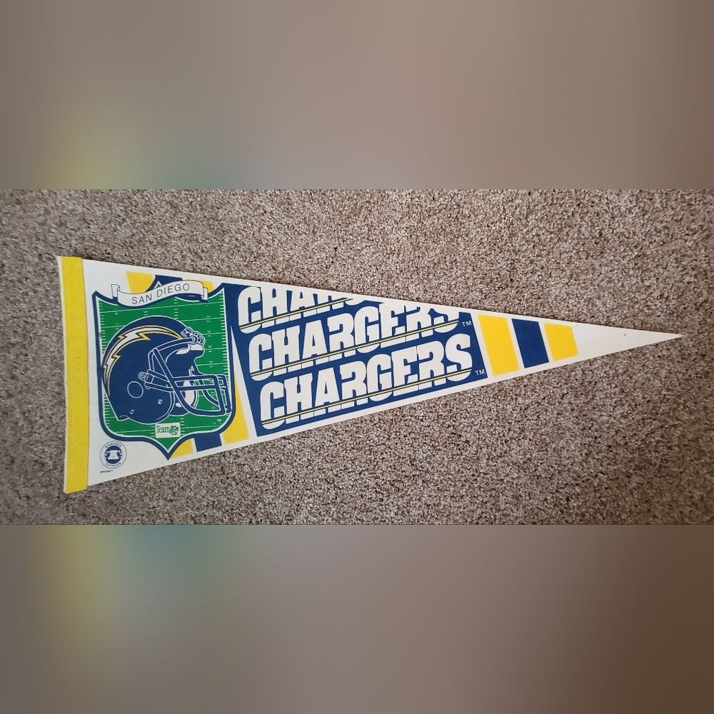 Vintage NFL San Diego Chargers felt Pennant Flag